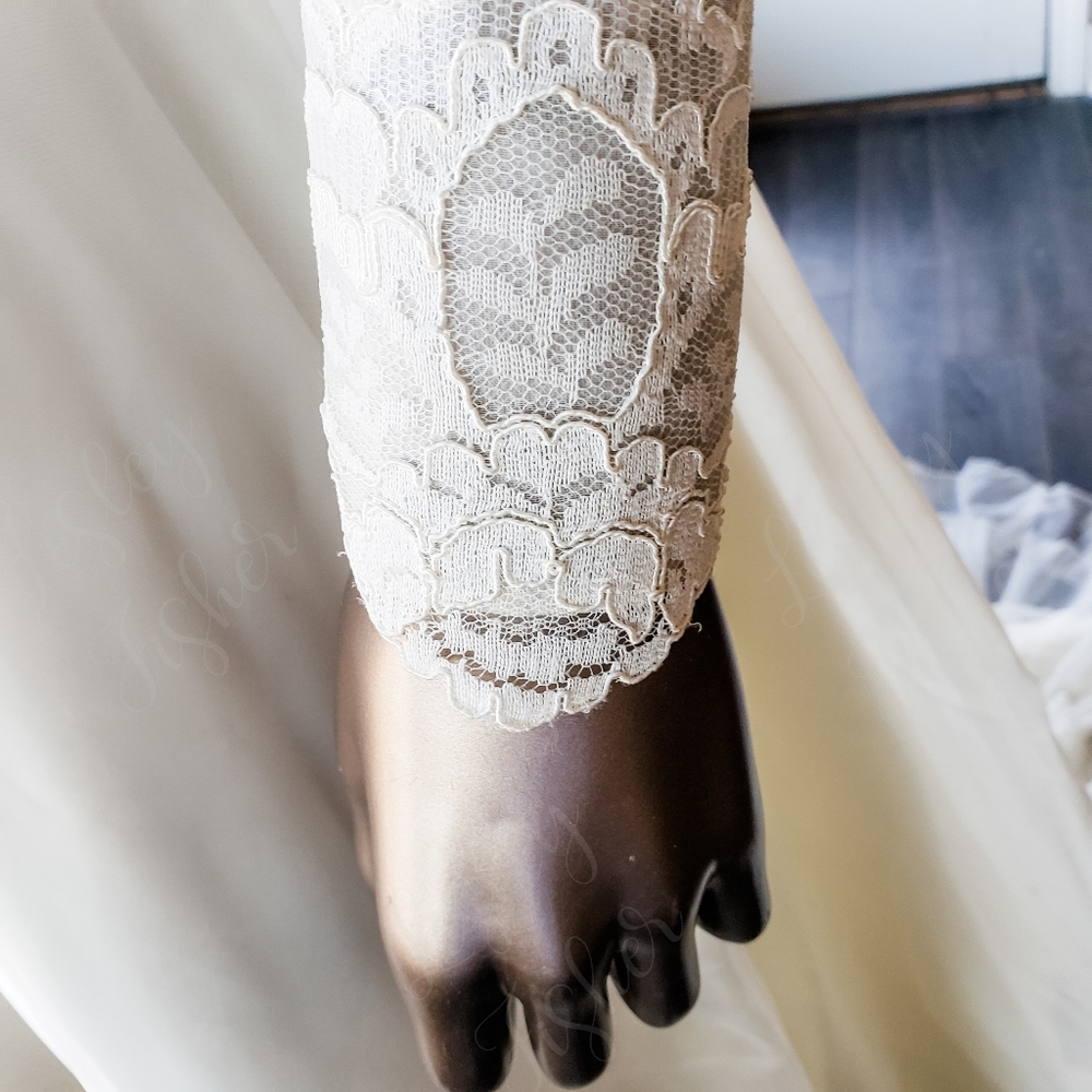 Vintage Wedding Dress - Picture 8 of 8